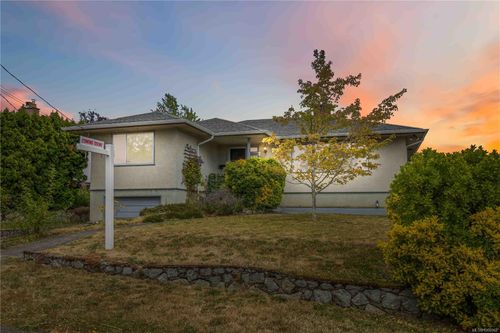 4141 Birtles Ave, Saanich, BC, V8Z3Z3 | Card Image