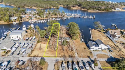 71-1228 Neuse Dr, Oriental, NC, 28571-9634 | Card Image