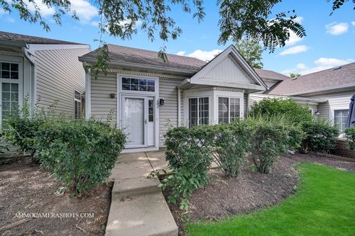 203-203 E Victoria Cir, North Aurora, IL, 60542-5105 | Card Image