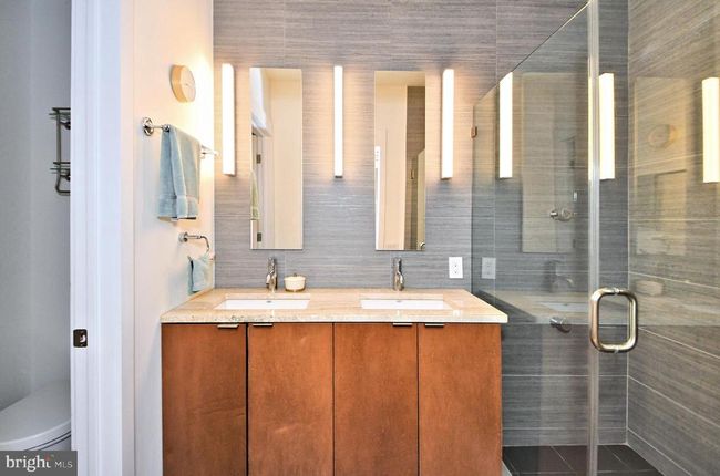 107 S Van Pelt St, Townhouse with 3 bedrooms, 4 bathrooms and null parking in PHILADELPHIA PA | Image 12