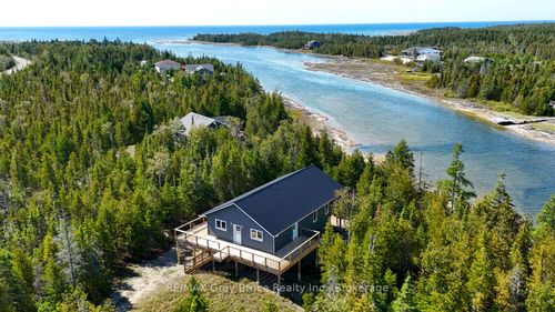 38 Bay Shore Ave S, Tobermory, ON, N0H2R0 | Card Image