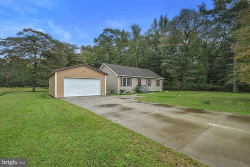 1210 Hollering Hill Rd, WYOMING, DE, 19934-3036 | Card Image