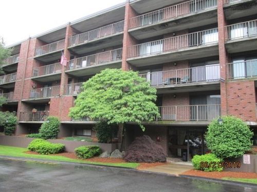 307-146 Marble St, Stoneham, MA, 02180-2752 | Card Image
