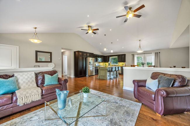 245327 5 Sideroad, House other with 5 bedrooms, 4 bathrooms and 8 parking in Amaranth ON | Image 10