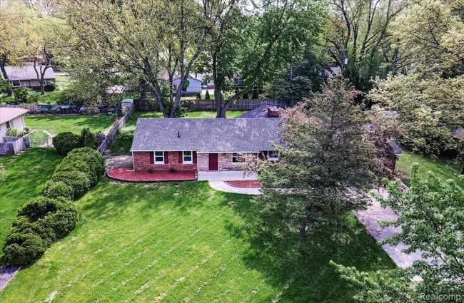 2365 Middlebelt Rd, House other with 4 bedrooms, 2 bathrooms and null parking in West Bloomfield MI | Image 4