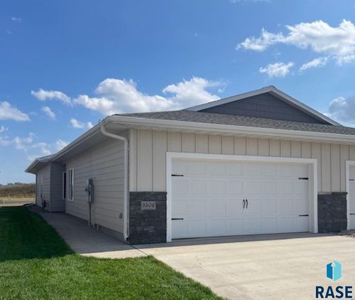 3506 S Heather Ave, Sioux Falls, SD, 57106-8567 | Card Image