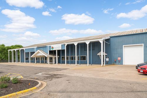 3050 Coon Rapids Blvd Nw, Coon Rapids, MN, 55433-4576 | Card Image