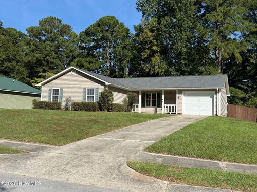 415 Mark Ln, Jacksonville, NC, 28546-7868 | Card Image