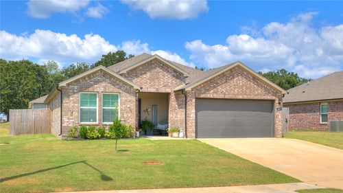 801 Buffalo Ave, Gentry, AR, 72734-7057 | Card Image