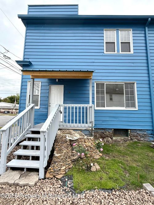 44 Cleveland St, Plains, PA, 18705-3306 | Card Image