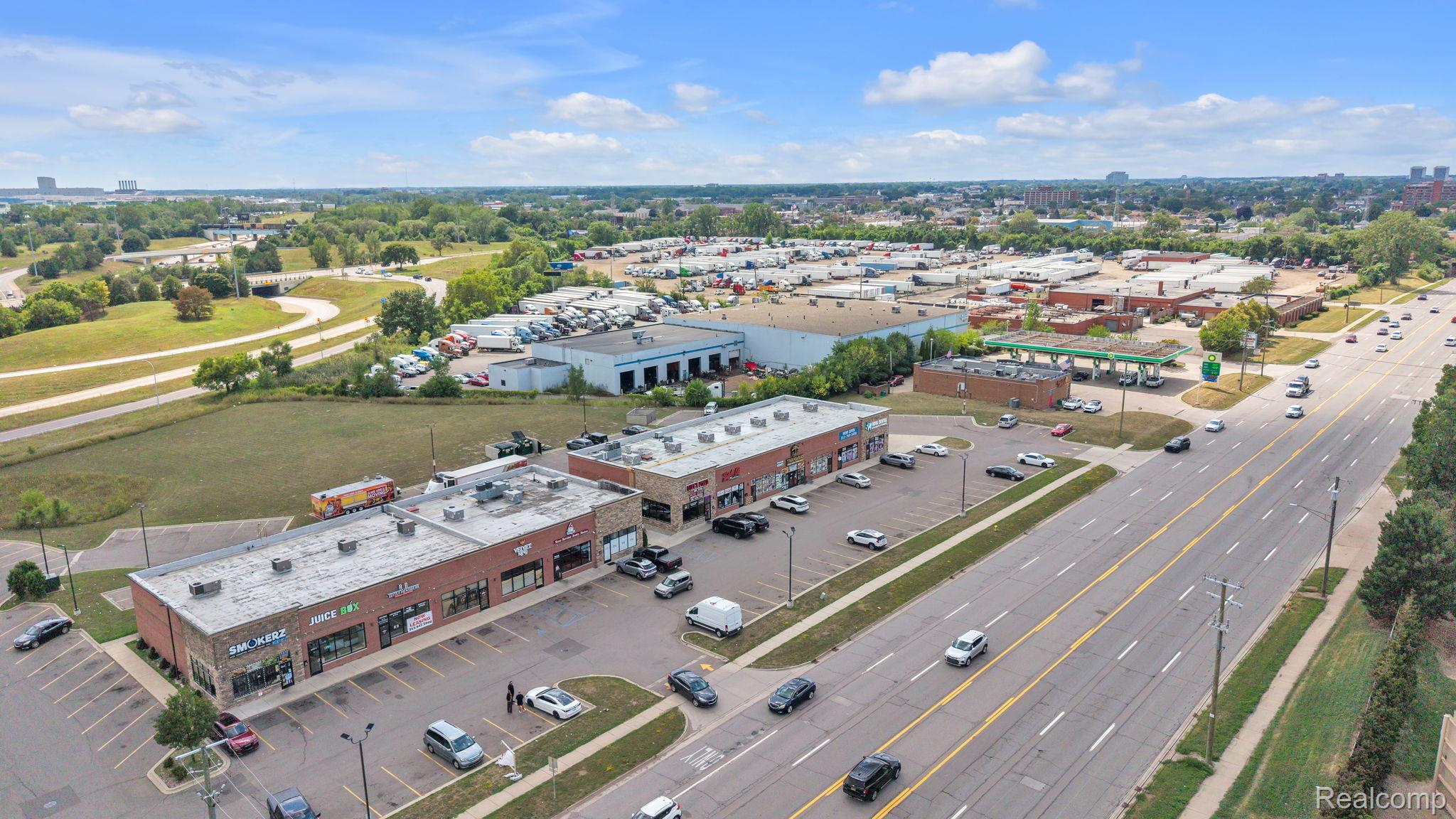 Commercial Lease in Dearborn 5
