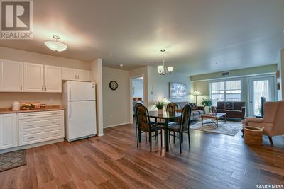 200 - 917 Bradley St, Condo with 2 bedrooms, 2 bathrooms and null parking in Moose Jaw SK | Image 3