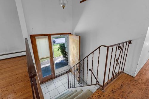 10 Lisa Dr, Northport, NY, 11768-2830 | Card Image