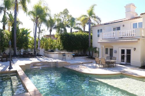 10762 Center Dr, Villa Park, CA, 92861-6412 | Card Image