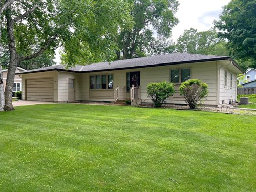 1804 7th St Sw, Willmar, MN, 56201-4029 | Card Image