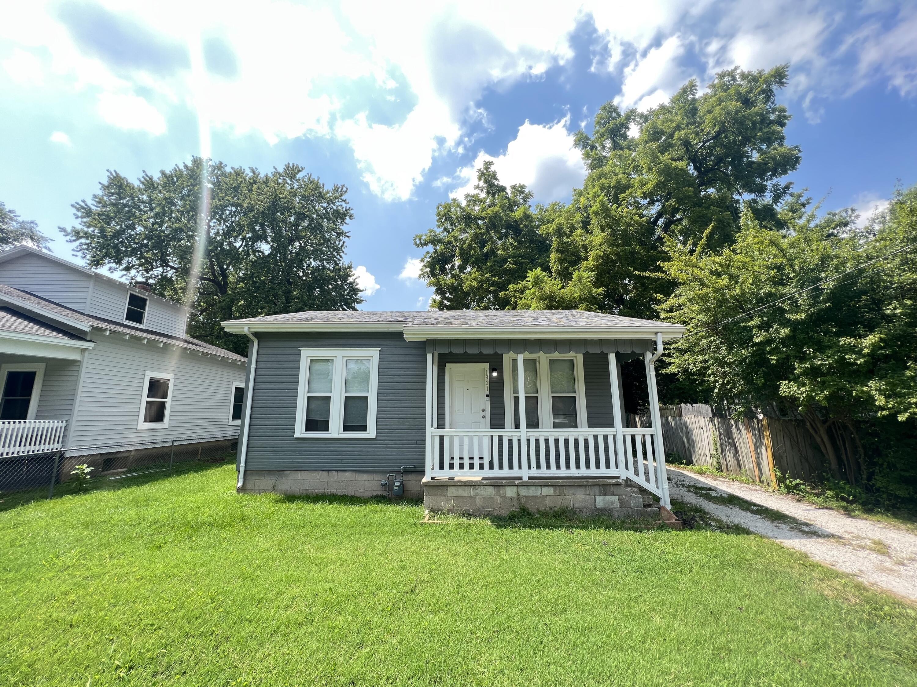 1321 Park Avenue, Inactive in Springfield Zoocasa