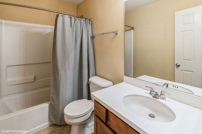 425 Town Center Blvd, Townhouse with 3 bedrooms, 3 bathrooms and 2 parking in Gilberts IL | Image 15