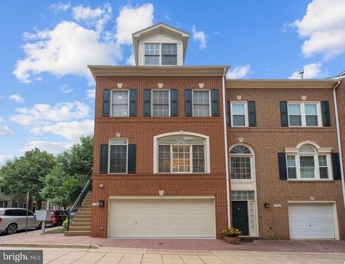 1158 N Vernon St, Arlington, VA, 22201-5757 | Card Image