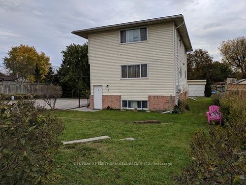 9 Pacific St, Trenton, ON, K8V2B6 | Card Image