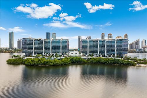 607-5000 Island Estates Dr, Aventura, FL, 33160-5185 | Card Image