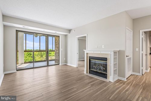 1022-19355 Cypress Ridge Terrace, LEESBURG, VA, 20176 | Card Image