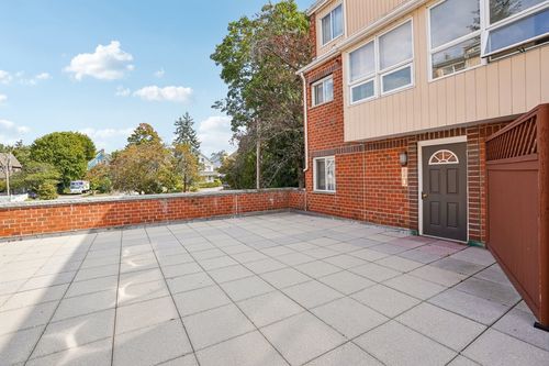 apt-29-93 Spring St, Watertown, MA, 02472-3440 | Card Image