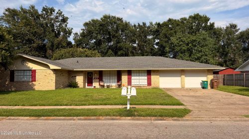 617 Briarwood Dr, Long Beach, MS, 39560-3840 | Card Image