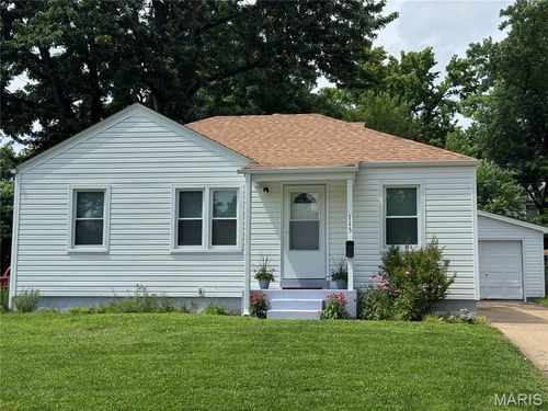115 Derhake Rd, Florissant, MO, 63031-7713 | Card Image