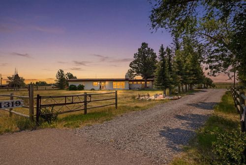 1319 Terry Ranch Rd, Cheyenne, WY, 82007-9707 | Card Image