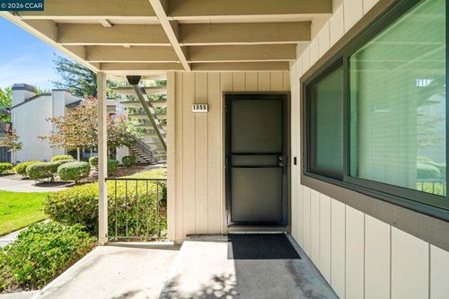 1355 Hull Ln, Martinez, CA, 94553-4758 | Card Image