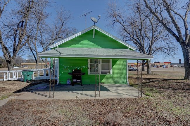 703 S Avenue G, House other with 3 bedrooms, 1 bathrooms and null parking in Clifton TX | Image 6