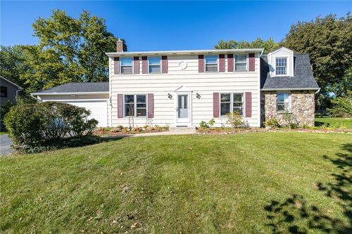 262 Hillary Ln, Penfield, NY, 14526-1620 | Card Image