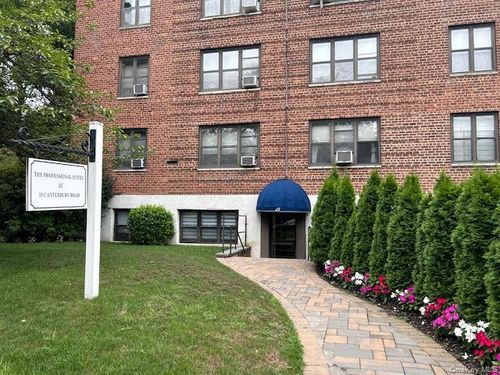 a3-15 Canterbury Rd, Great Neck, NY, 11021-2615 | Card Image