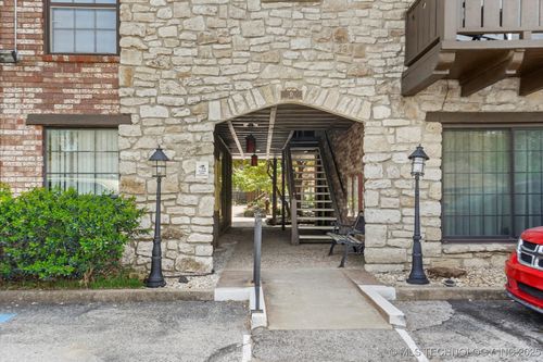 b110-6 E 22nd St, Tulsa, OK, 74114-1136 | Card Image