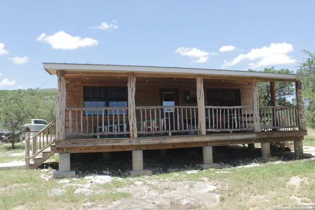 693 Brushy Creek Ranch Rd, House other with 4 bedrooms, 4 bathrooms and null parking in Concan TX | Image 4