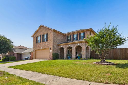 1825 Lynnwood Hills Dr, Fort Worth, TX, 76112-7534 | Card Image