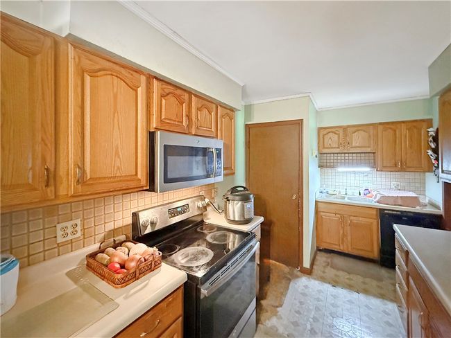 1025 S Lake Rd, House other with 3 bedrooms, 2 bathrooms and 4 parking in Mercer PA | Image 5
