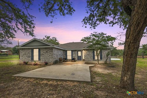 472 Hickory Forrest Dr, Seguin, TX, 78155-8246 | Card Image