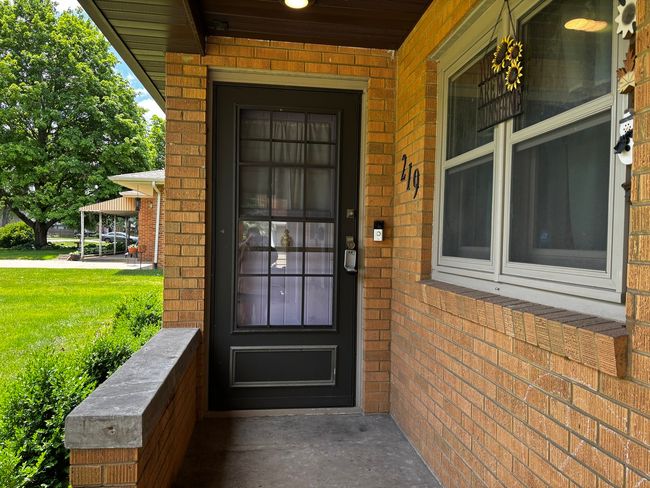 219 Twin Oaks Ct, House other with 3 bedrooms, 2 bathrooms and 1 parking in East Peoria IL | Image 4