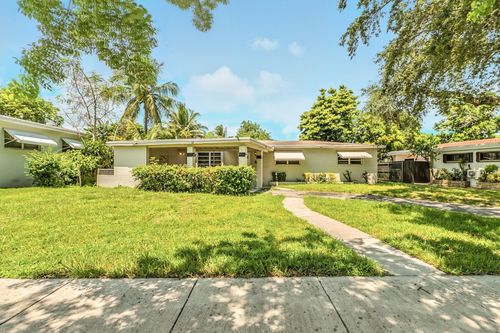 95 Ne 128th St, North Miami, FL, 33161 | Card Image