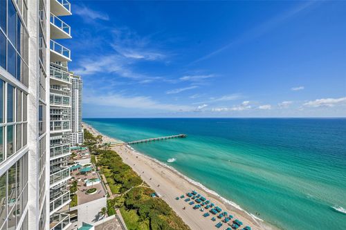 2011-16425 Collins Ave, Sunny Isles Beach, FL, 33160-4537 | Card Image