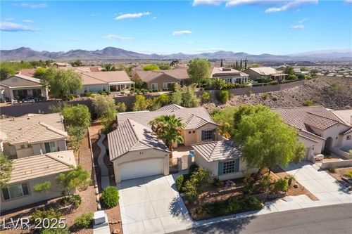 3029 Brownbirds Nest Dr, Henderson, NV, 89052-8532 | Card Image