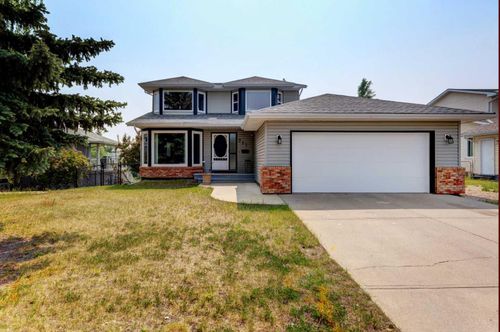 711 High Country Drive Nw, High River, AB, T1V1E3 | Card Image