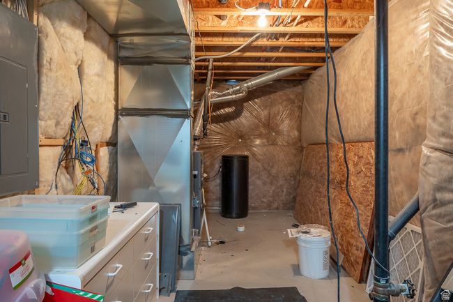Basement featuring electric panel | Image 38