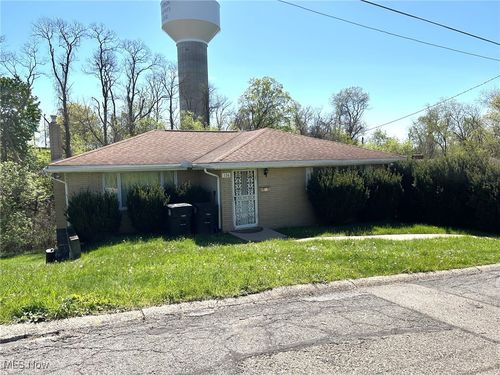 136 Cunningham Dr, Steubenville, OH, 43952-3604 | Card Image