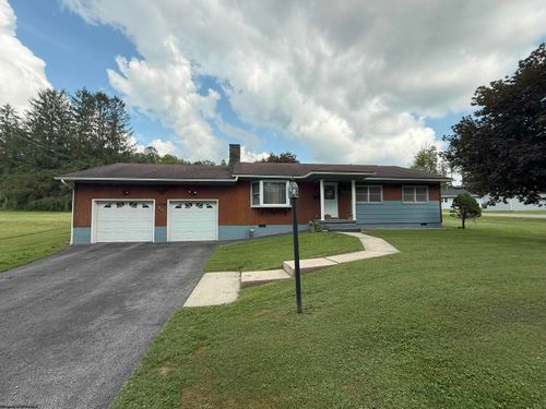 39 Barron Ave, Elkins, WV, 26241-3724 | Card Image