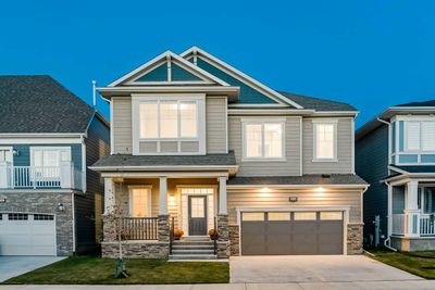 330 Yorkville Rd Sw, House detached with 4 bedrooms, 2 bathrooms and 4 parking in Calgary AB | Image 2