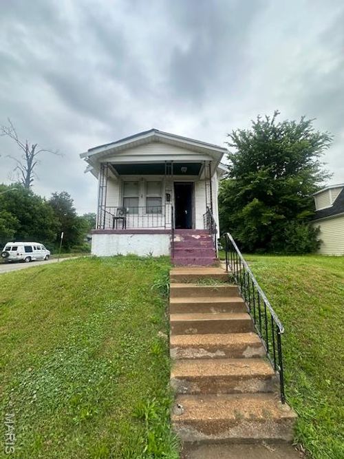 5935 Garesche Ave, Saint Louis, MO, 63136-4701 | Card Image
