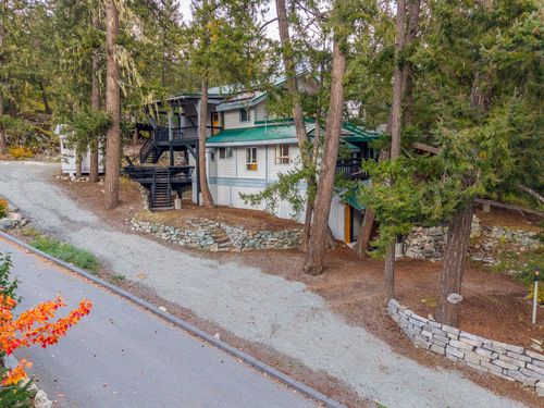 9539 Emerald Dr, Whistler, BC, V8E0G5 | Card Image