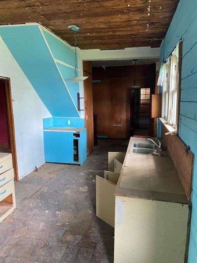 1502 E Texas Ave, House other with 3 bedrooms, 2 bathrooms and null parking in Mart TX | Image 6